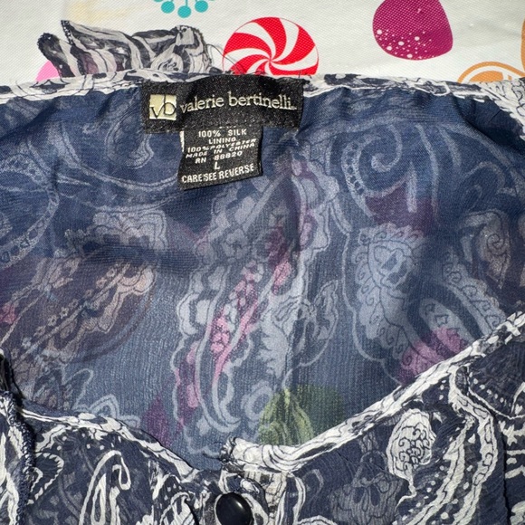 Valerie bertinelli patterned blouse EUC - Picture 4 of 4